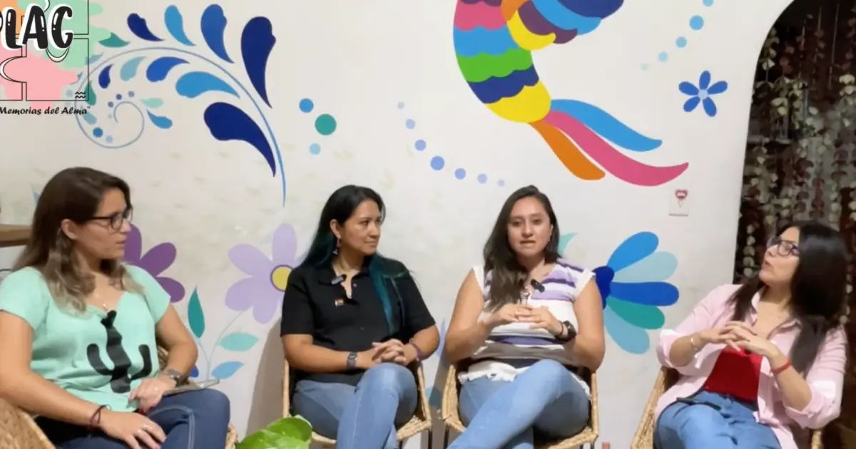 Besos, cuentas y café: emprender juntas